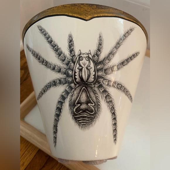 Laura Zindel Tarantula Spider Vessel - Rare Collectible. - Picture 1 of 3